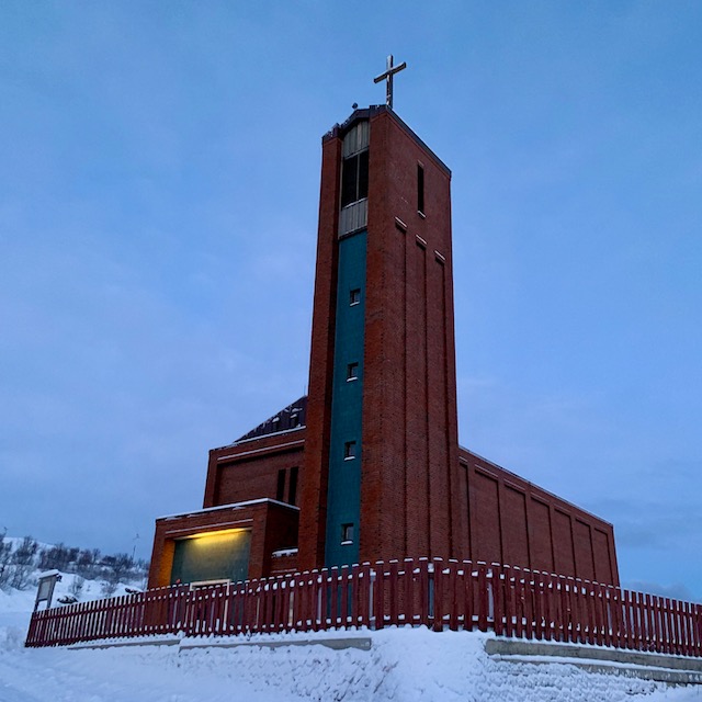 I Båtsfjord samlas vi i Båtsfjord kirke.