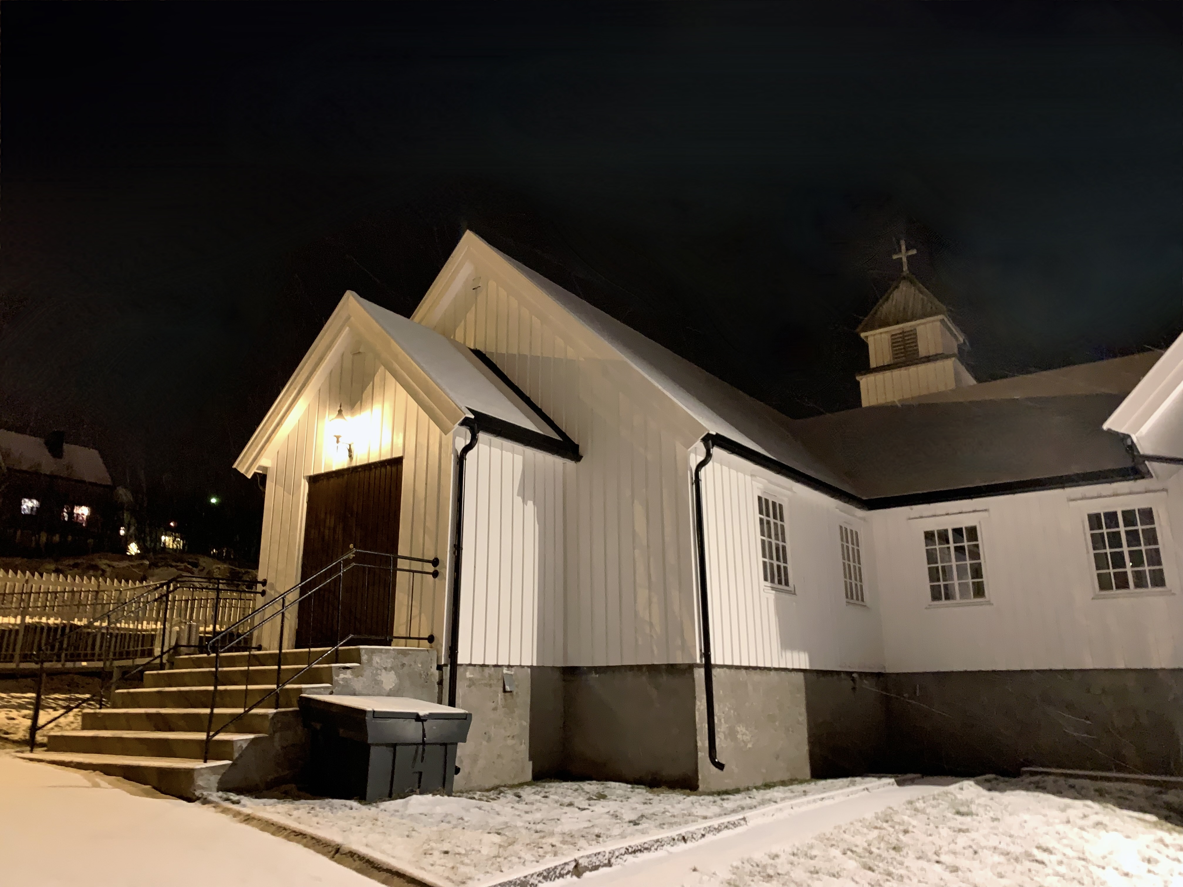 Rypefjord kirke I Hammerfest samlas vi i Rypefjord kirke.