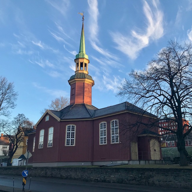 I Trondheim samlas vi i Bakke kirke.