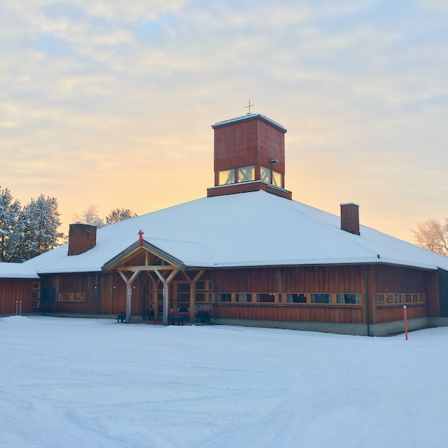 I Karasjok samlas vi i Karasjok kirke.